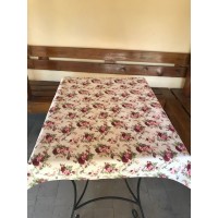 Pamučni cvetni dekorativni stoljnjak Romantika